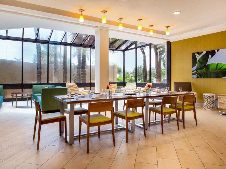 Holiday Inn Miami West - Airport Area By Ihg Hialeah Gardens Bagian luar foto